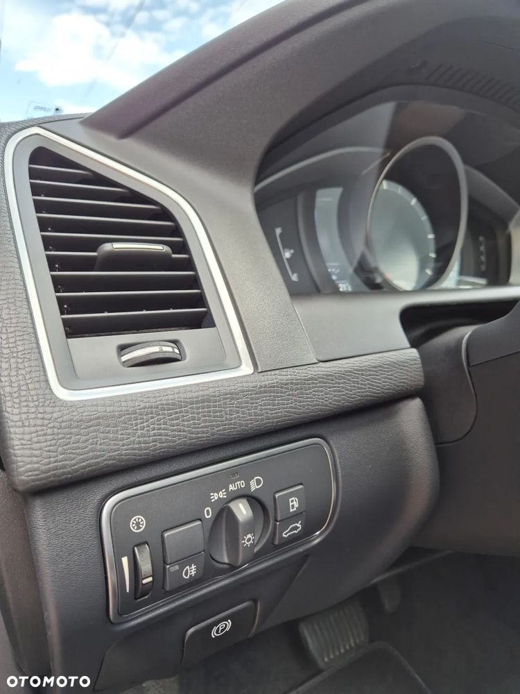 Volvo XC 60 D4 Geartronic Momentum - 24