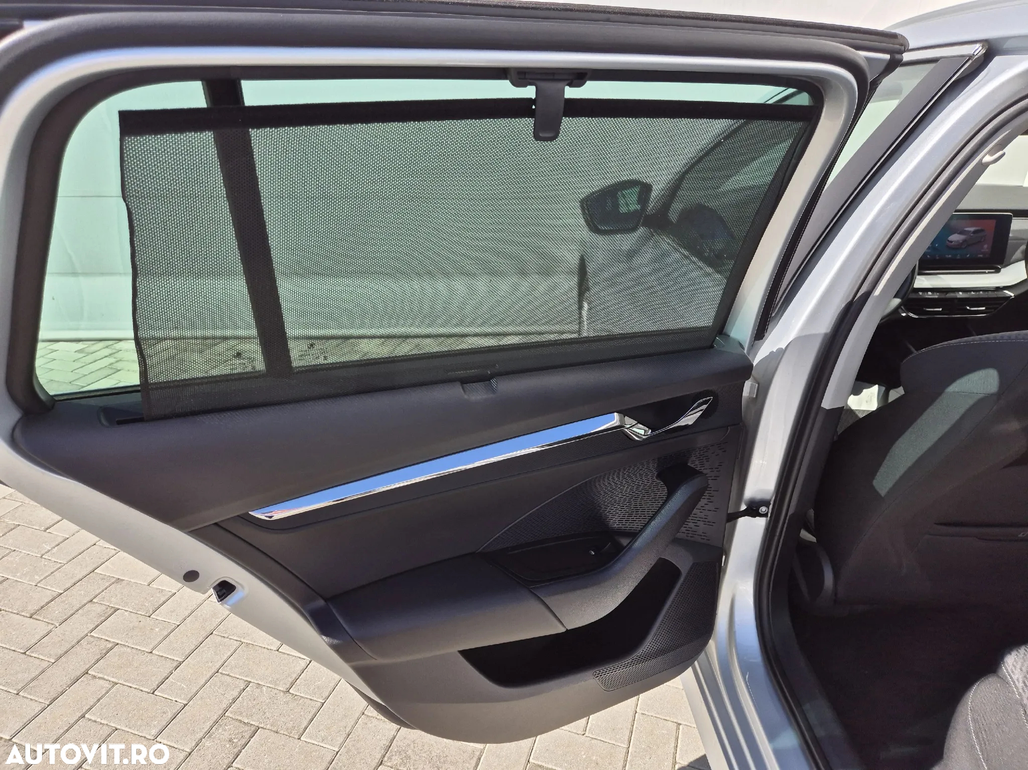 Skoda Octavia Combi 2.0 TDI DSG Style - 14