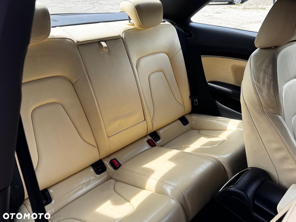 Audi A5 Coupé 3.0 TDI DPF quattro S tronic - 32