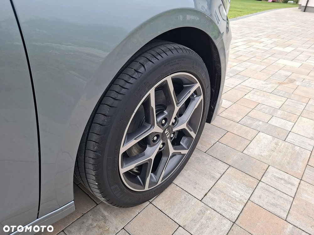 Kia Ceed 1.6 CRDi DCT GT Line - 30