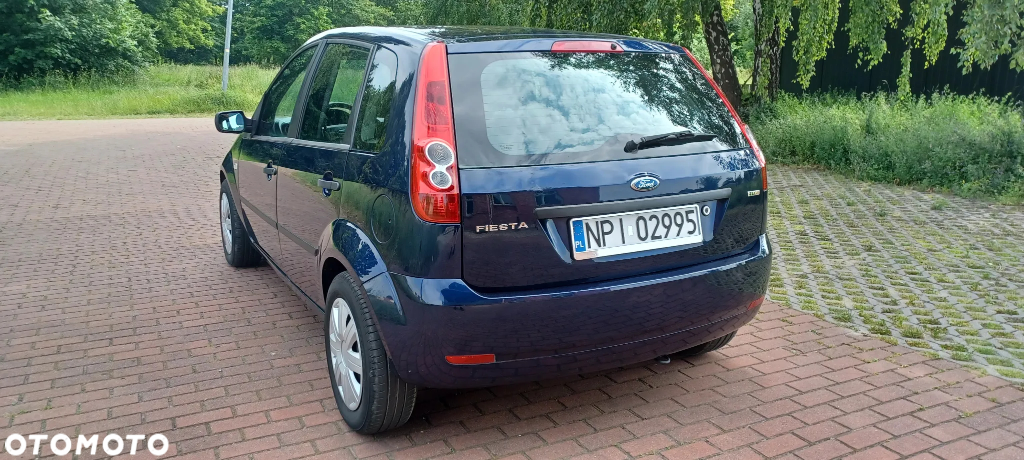 Ford Fiesta 1.4 TDCi Ambiente - 9