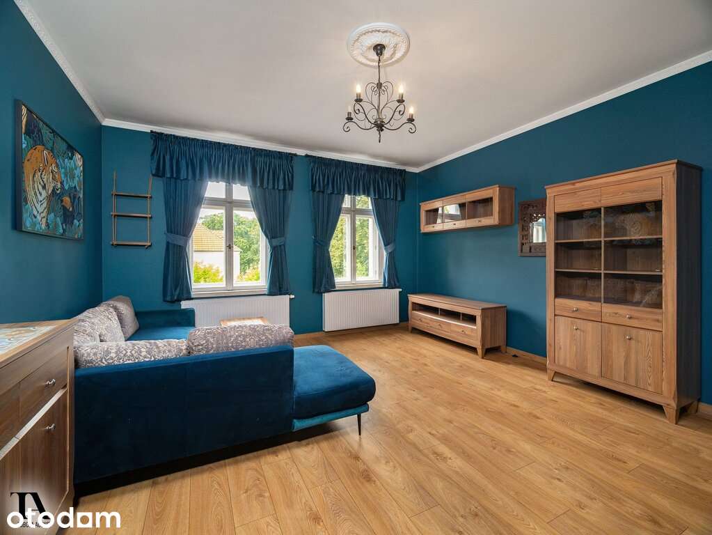 103 m² mieszkanie, 4 pokoje, 2 balkony, parking.