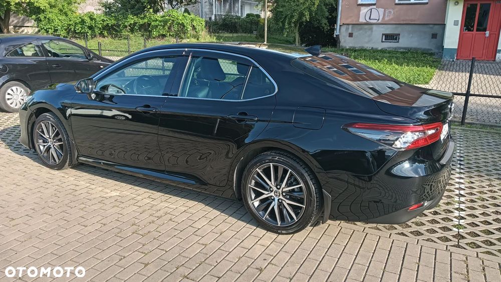 Toyota Camry Executive - 2