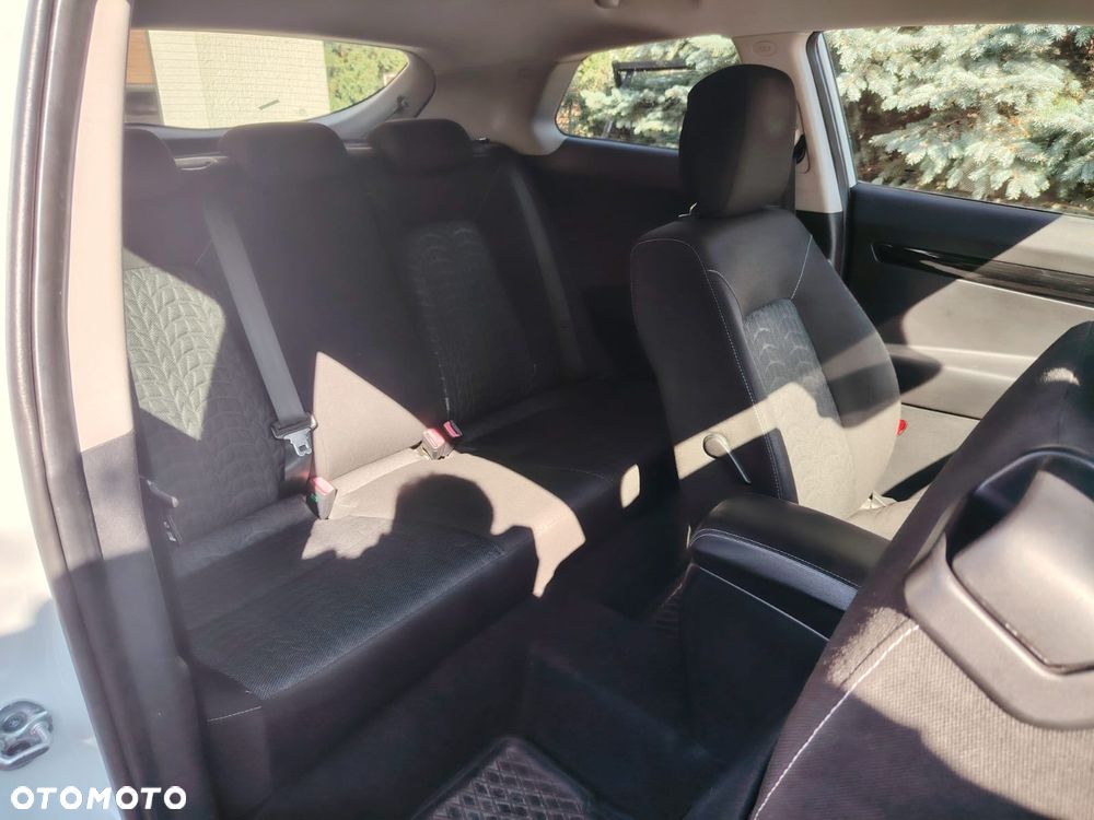Kia Ceed - 4