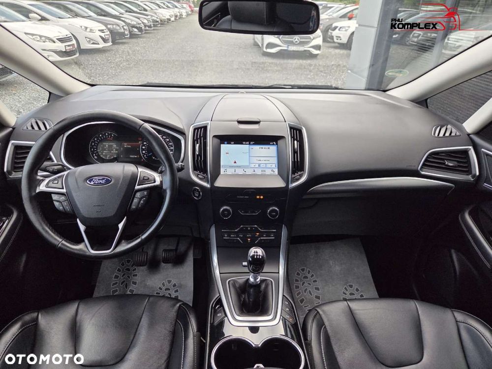 Ford S-Max - 16