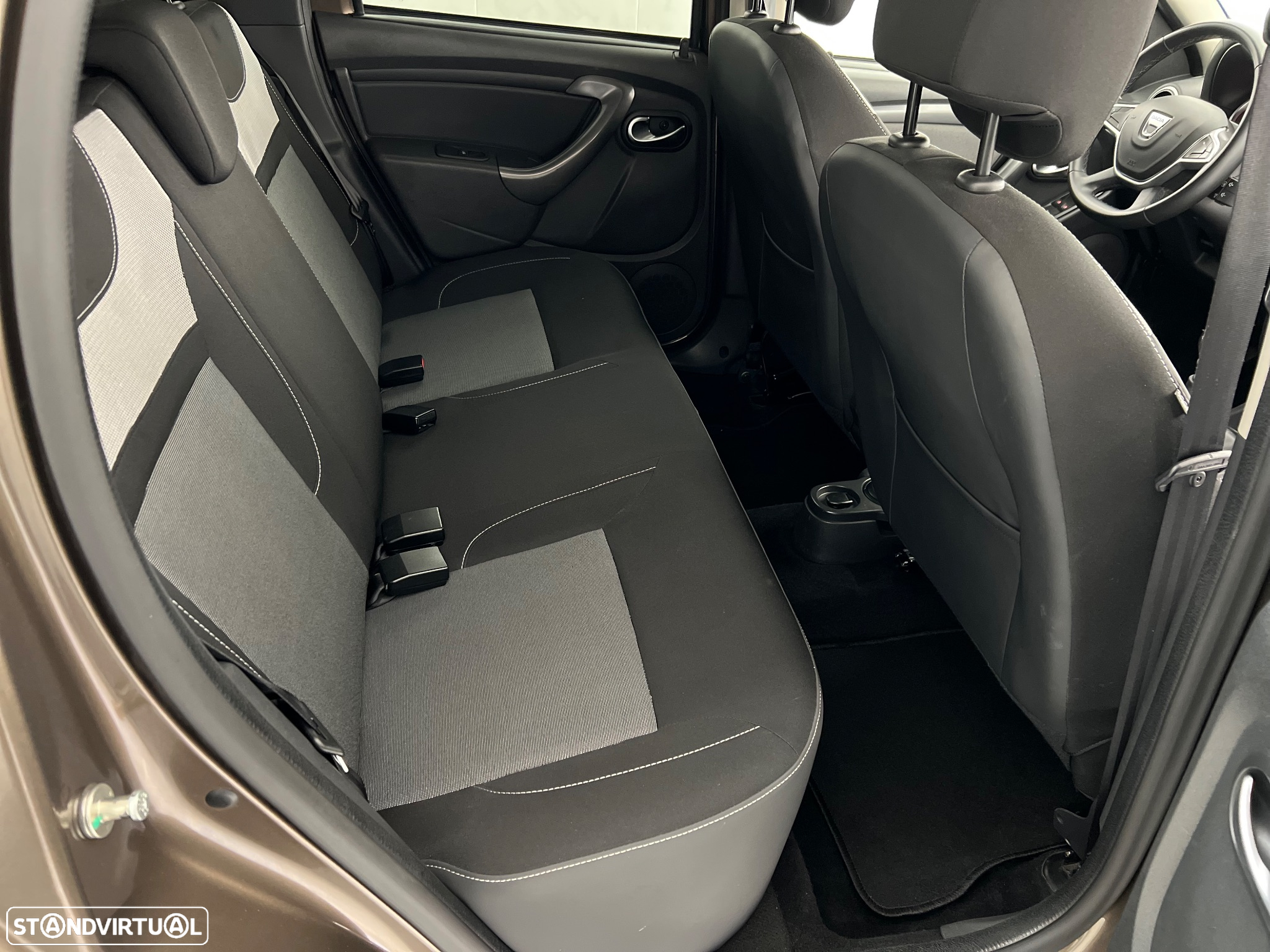 Dacia Duster 1.2 TCe SL Best Choice - 26