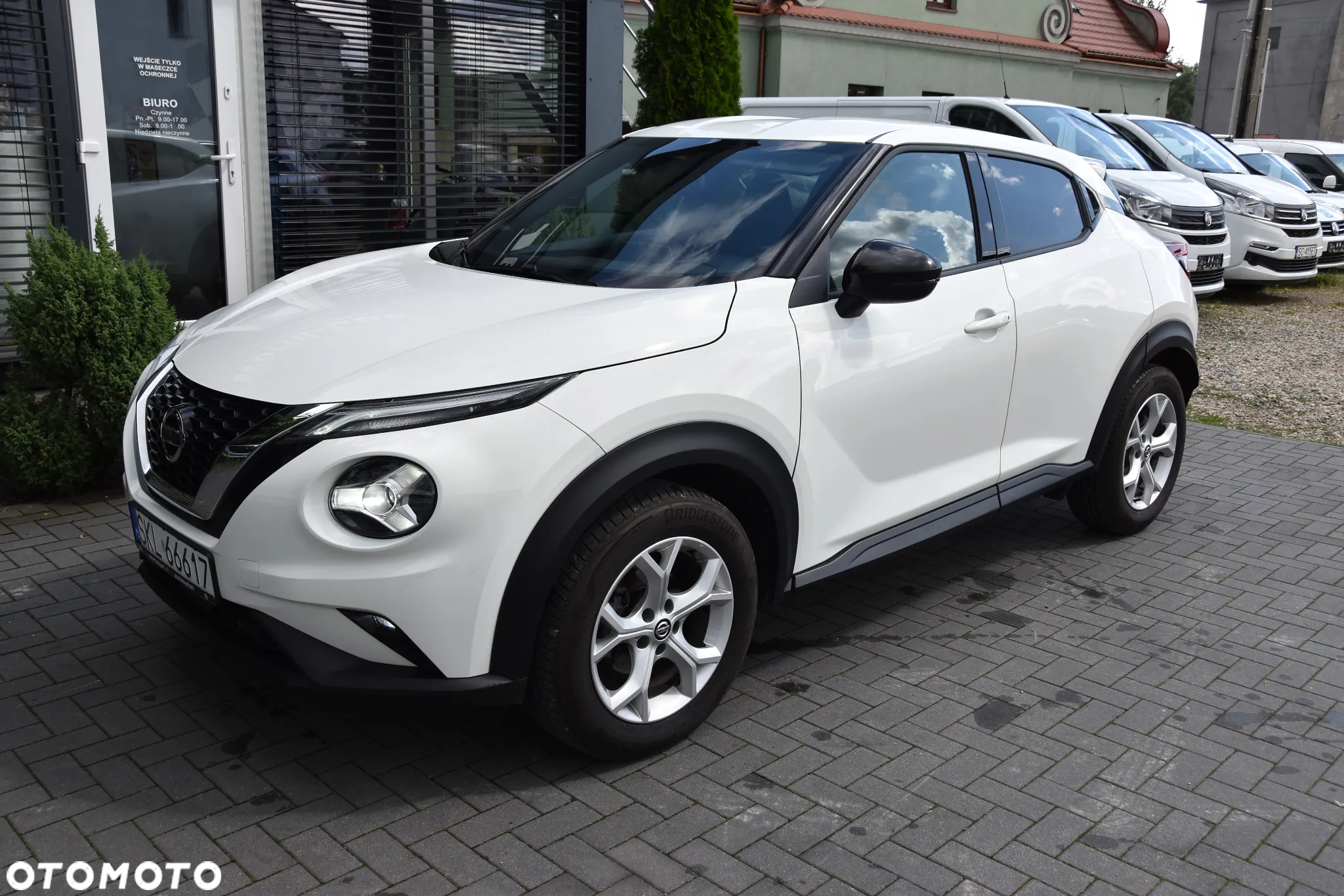 Nissan Juke 1.0 DIG-T DCT Tekna - 3