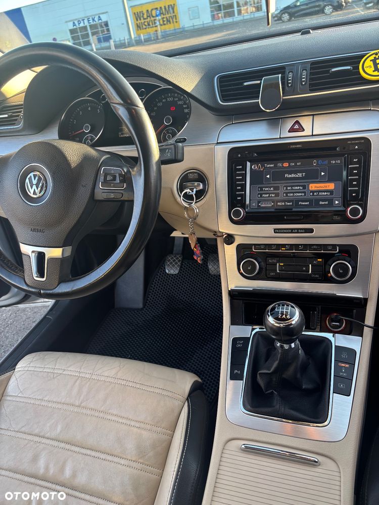 Volkswagen Passat CC - 28