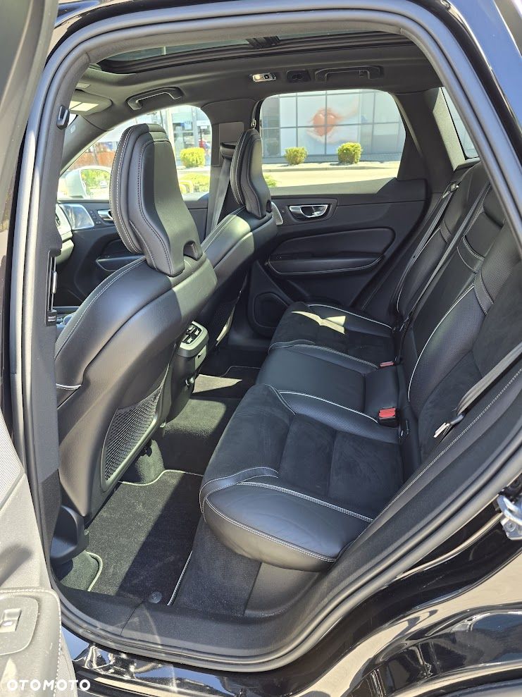 Volvo XC 60 T6 AWD Geartronic RDesign - 15