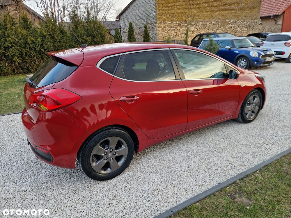 Kia Ceed 1.4 CVVT Fifa World Cup Edition - 18