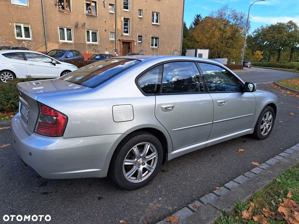 Subaru Legacy - 13
