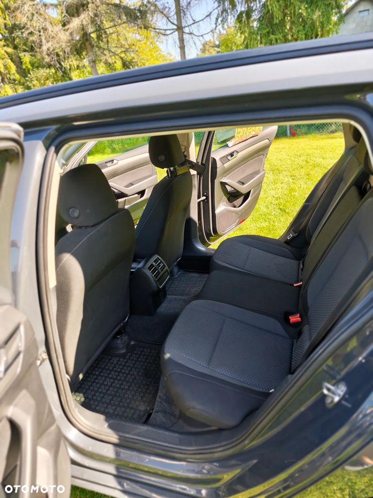 Volkswagen Passat - 5
