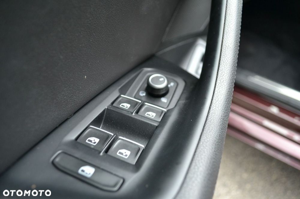Volkswagen Passat - 28