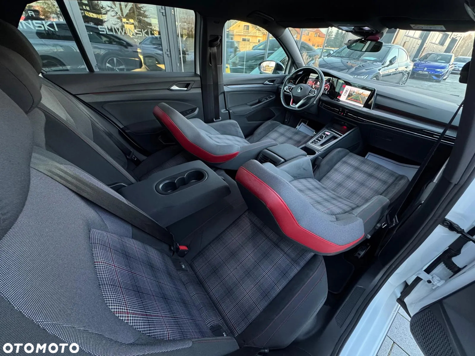 Volkswagen Golf VIII 2.0 TSI GTI DSG - 14