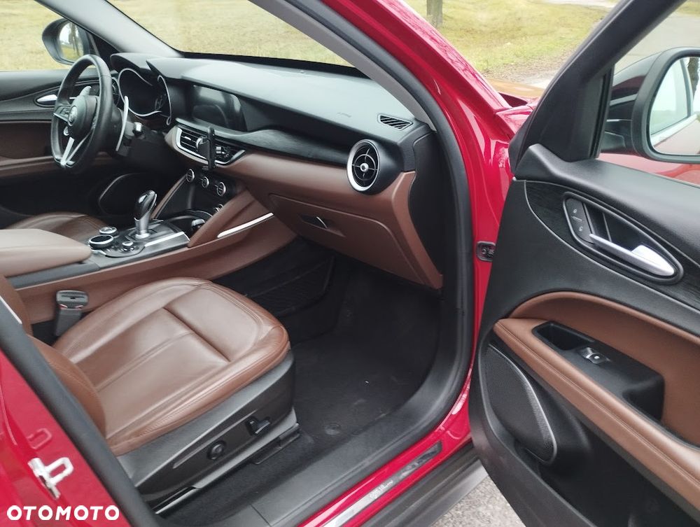 Alfa Romeo Stelvio 2.2 JTDM - 15