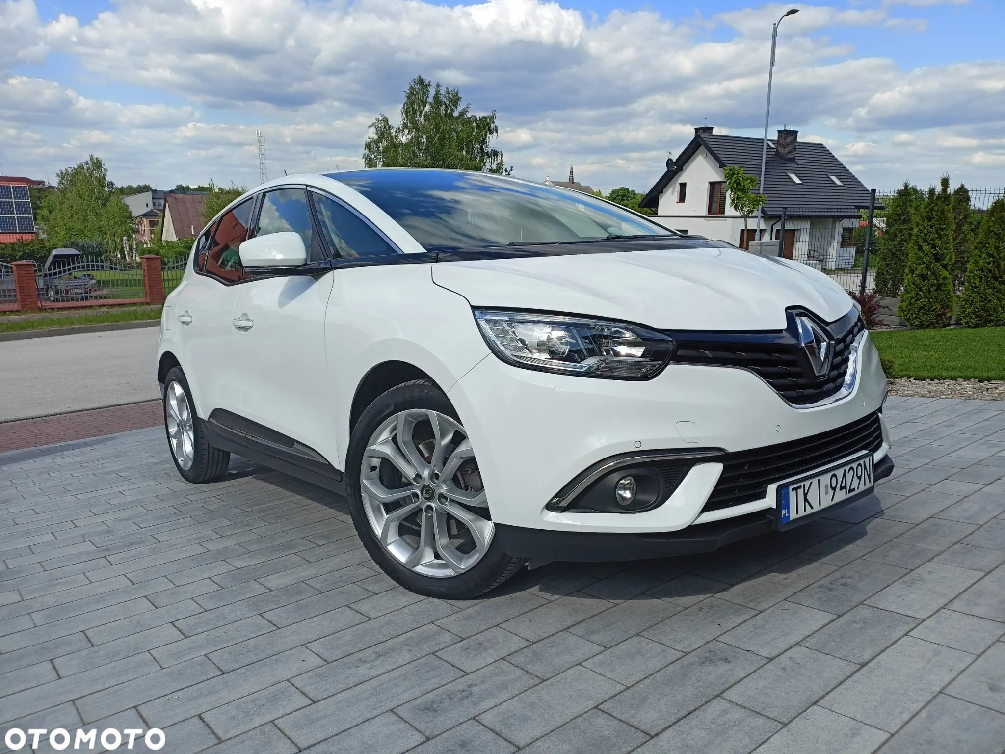 Renault Scenic 1.5 dCi Intens EDC - 1