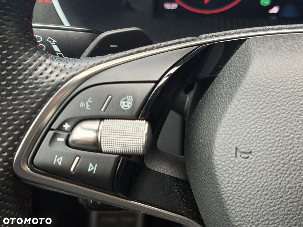 Skoda Octavia 2.0 TSI RS DSG - 7