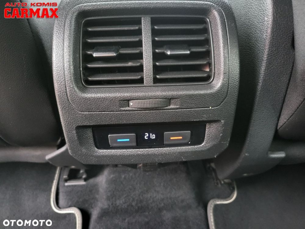 Volkswagen Touran 1.6 TDI SCR (BlueMotion Technology) DSG Comfortline - 30