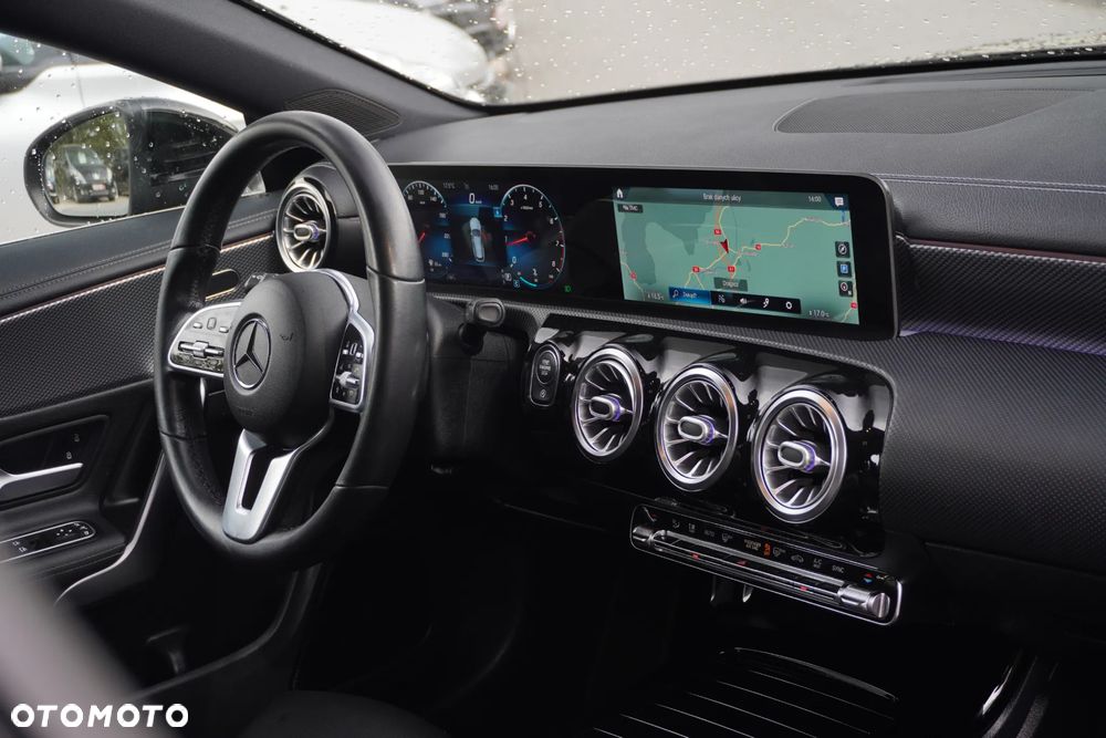 Mercedes-Benz CLA 180 7G-DCT Edition Progressive Line - 28
