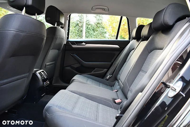 Volkswagen Passat Variant 1.5 TSI OPF DSG Highline - 21