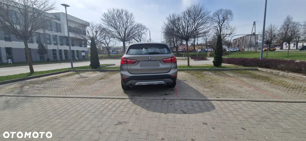 BMW X1 xDrive25d xLine sport - 13