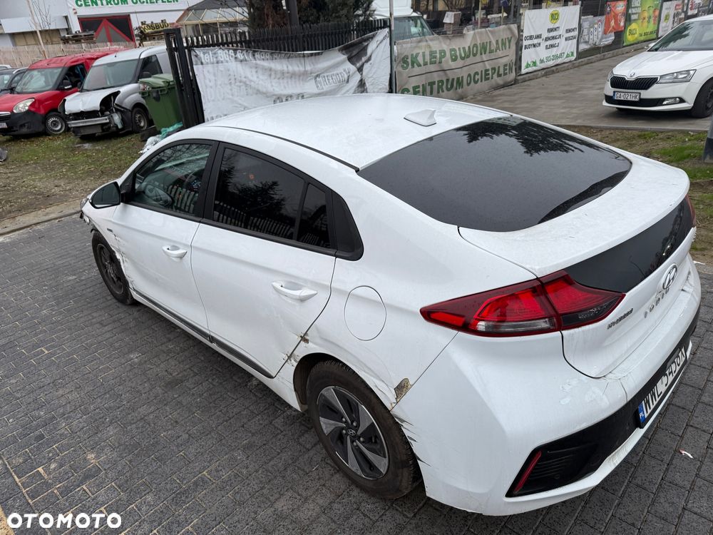 Hyundai IONIQ Hybrid Premium - 19
