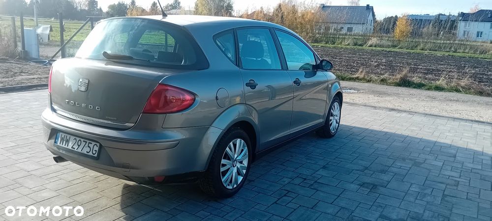 Seat Toledo 1.6 Reference - 10