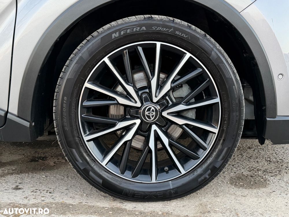 Toyota C-HR Hybrid Lounge - 25