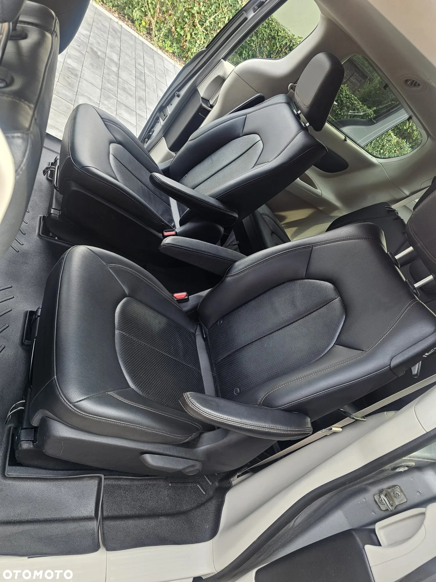 Chrysler Pacifica - 21