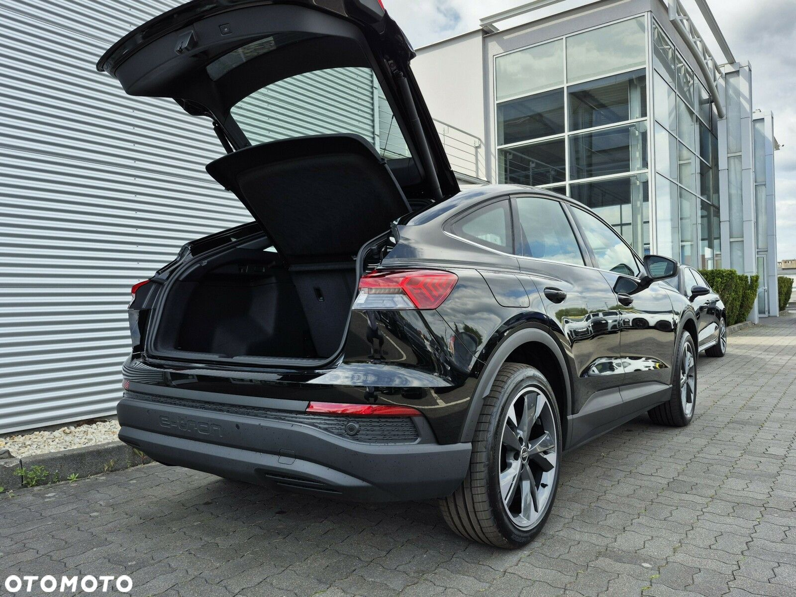 Audi Q4 e-tron - 5