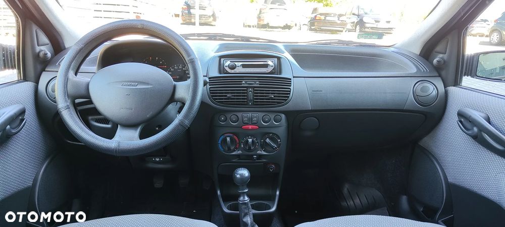 Fiat Punto - 10