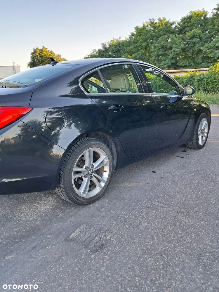 Opel Insignia 2.0 CDTI - 11