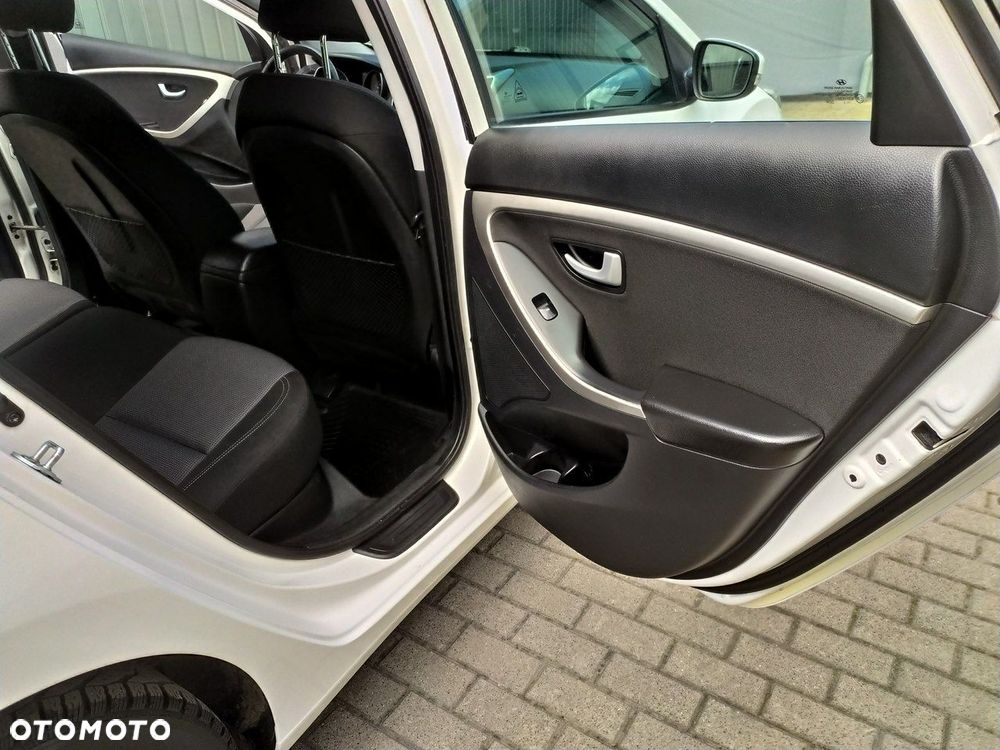 Hyundai i30 1.6 GDI BlueDrive Comfort - 22