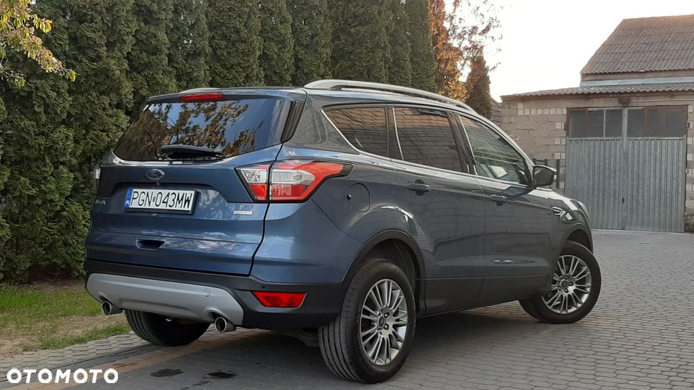 Ford Kuga 1.5 EcoBoost 2x4 Titanium - 6