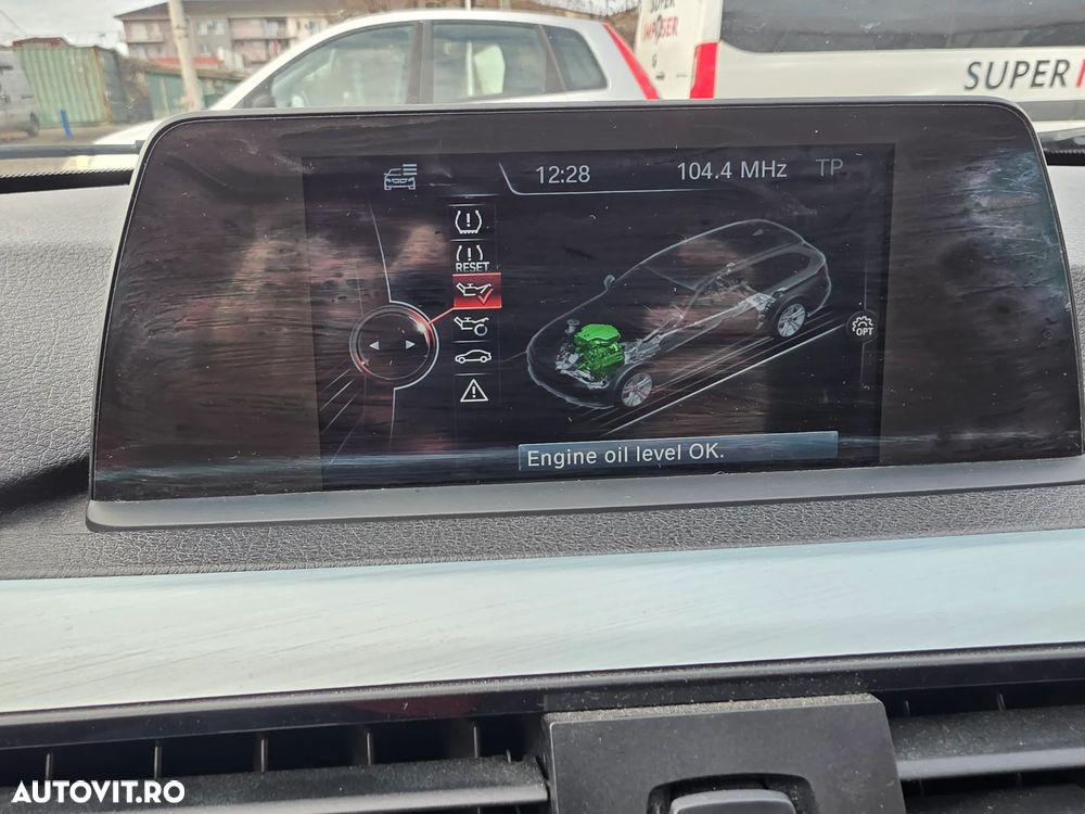 BMW Seria 3 318d - 12