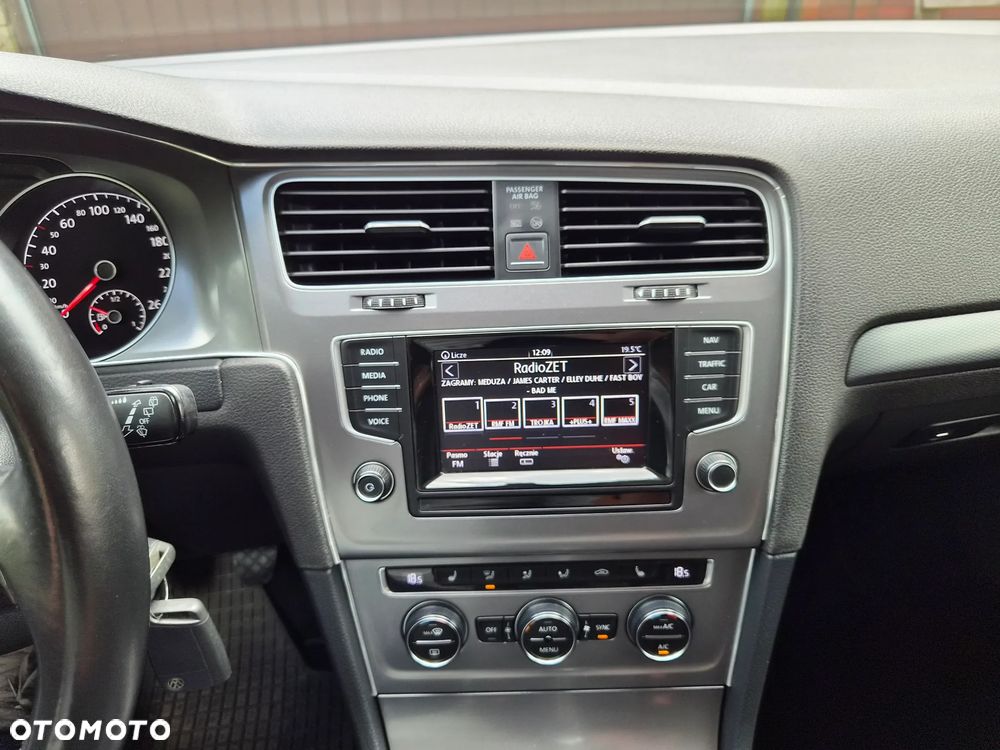 Volkswagen Golf 1.4 TSI BMT Highline - 15