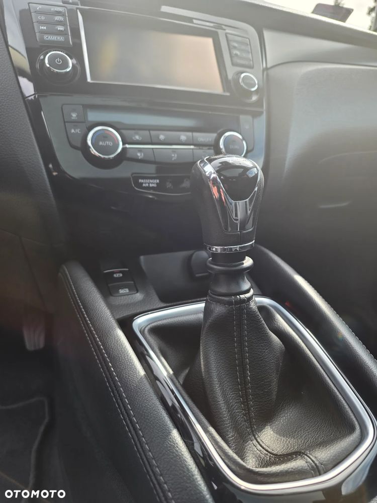 Nissan Qashqai 1.2 DIG-T N-Connecta EU6 - 10