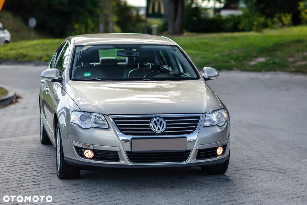Volkswagen Passat 2.0 FSI Automatik Highline - 11
