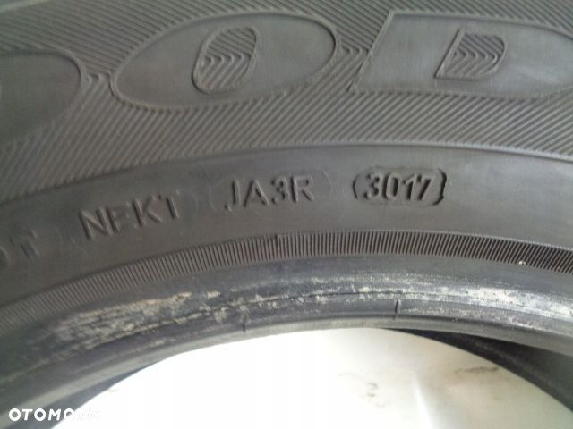 GOODYEAR VECTOR 215/60R17 96V - 9