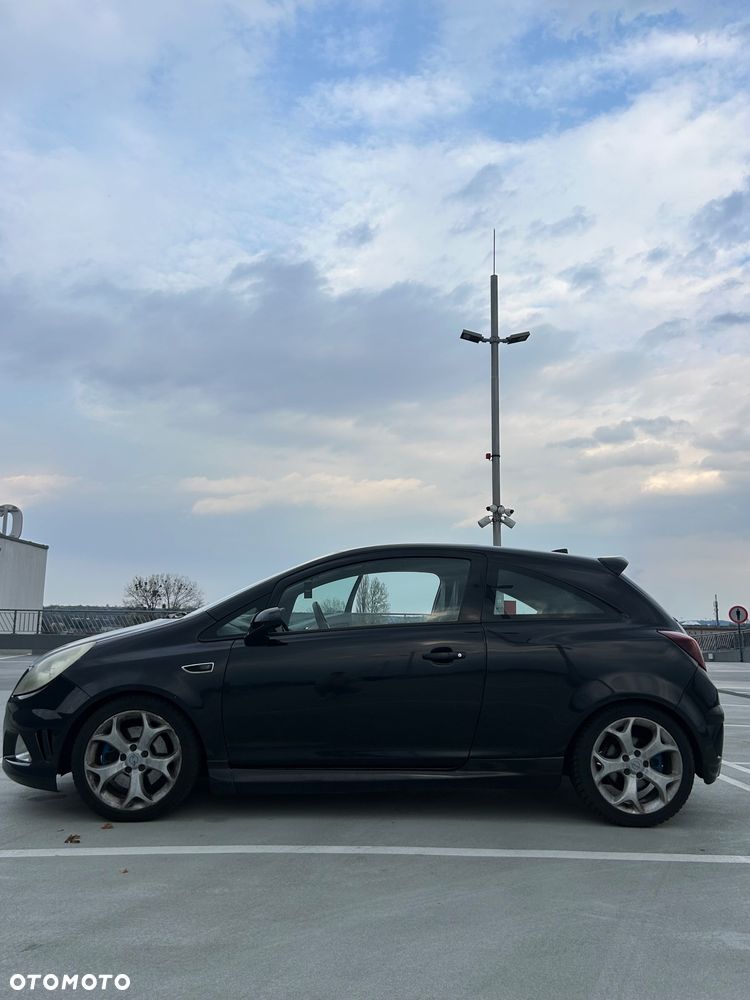 Opel Corsa 1.6 Turbo OPC - 10