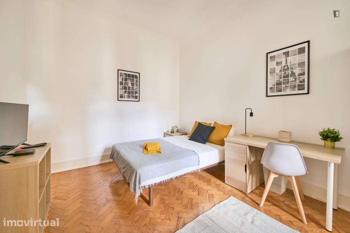 Quarto - localizado em Alameda Lisbon - Grande imagem: 5/51