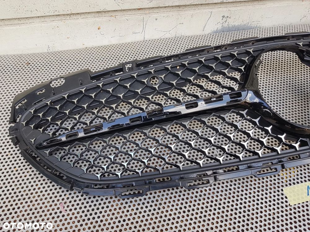 Mercedes W206 C AMG Grill Atrapa - 2