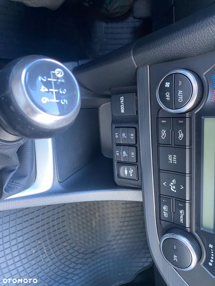 Toyota Auris 1.6 Prestige - 19