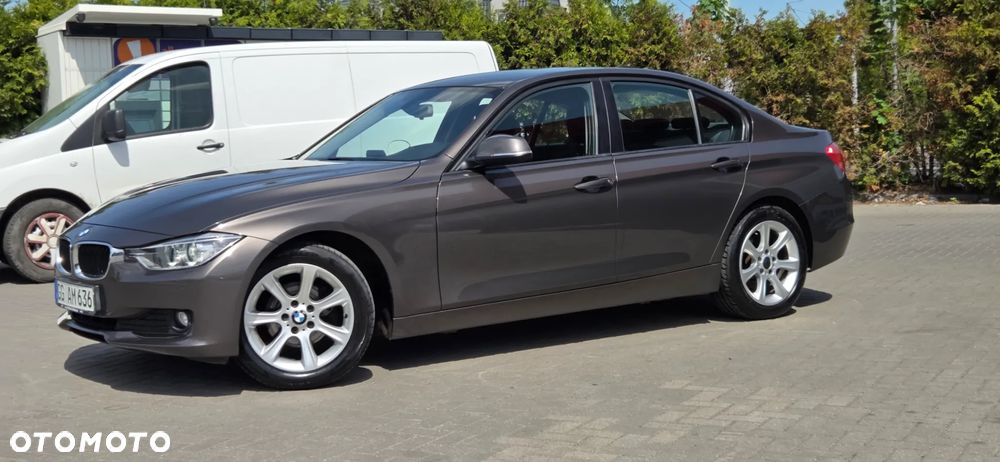 BMW Seria 3 316d EU6 - 7