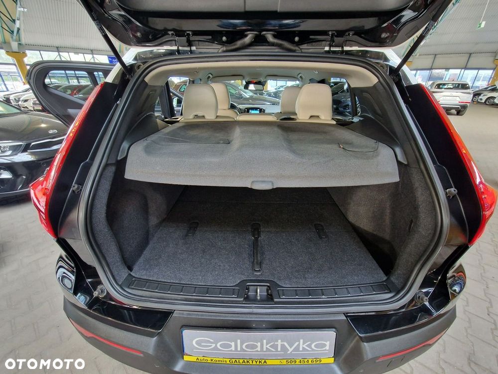 Volvo XC 40 - 18