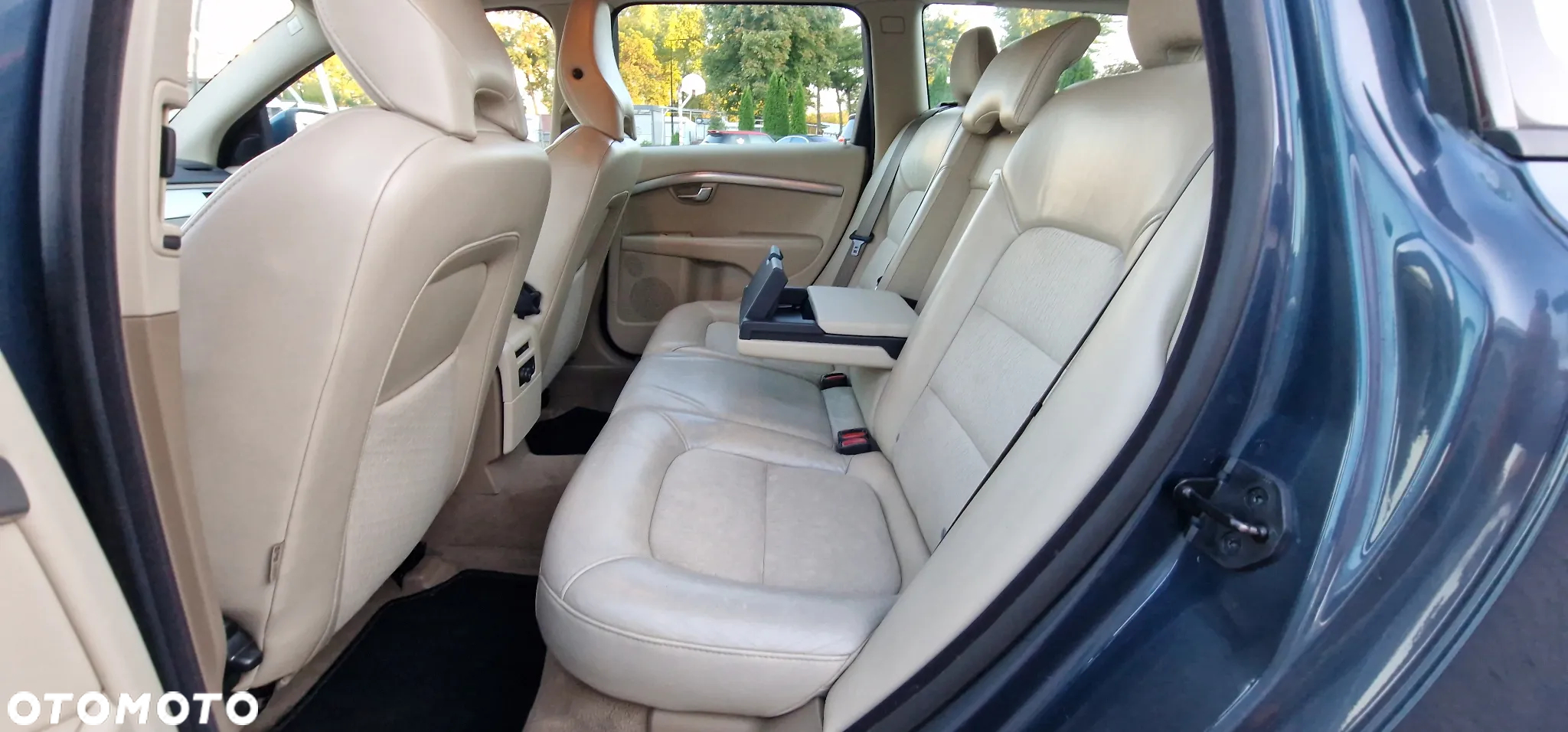 Volvo V70 2.0 Momentum - 9