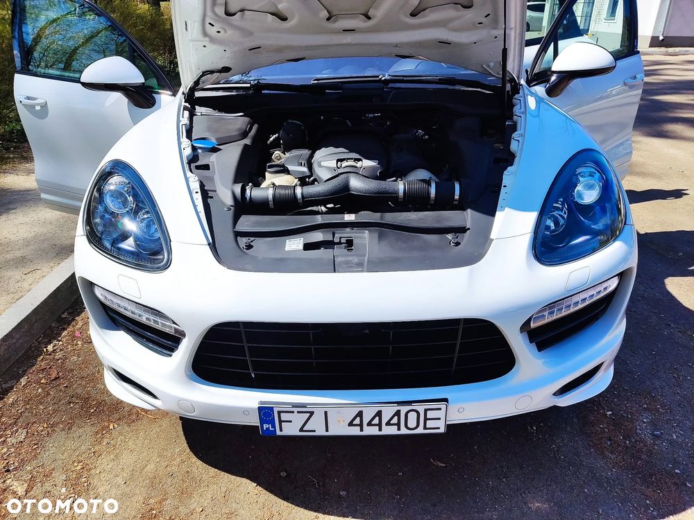 Porsche Cayenne - 28