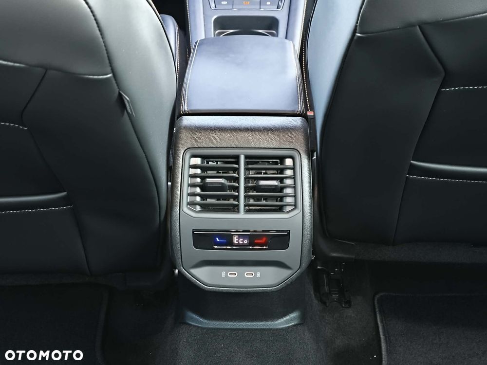 Cupra Formentor 1.5 e-Hybrid DSG - 31