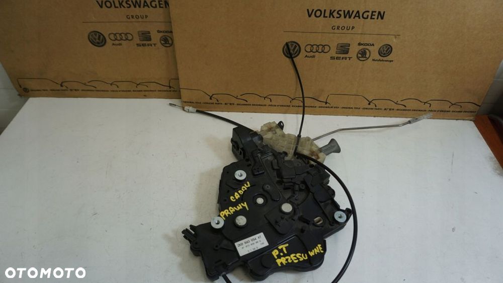 ZAMEK DRZWI PRZESUWNYCH PRAWY TYŁ VW CADDY - 1