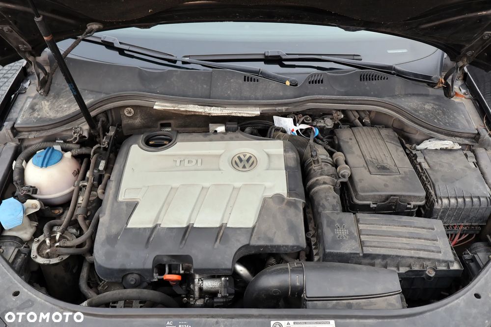 Volkswagen Passat 2.0 TDI DPF Highline DSG - 16